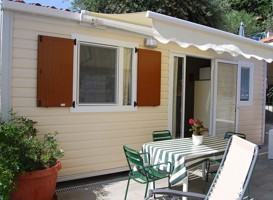 campingparkmara fr bungalow-avec-wc 046